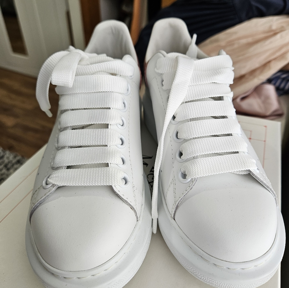 Alexander McQueen Sneakers - Picture 4 of 9